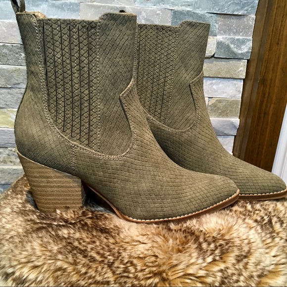 Sale DETAILED WESTERN HEEL COWGIRL BOOTS - Picture 9 of 11